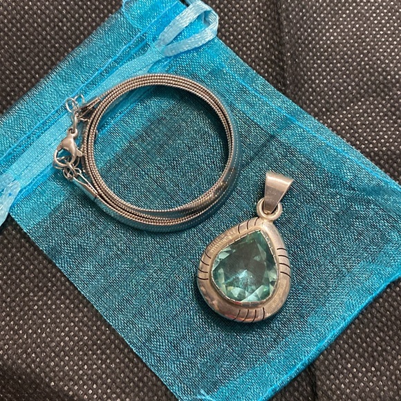Vintage Sterling 925 silver & Aquamarine stone pendant with Necklace with bag - Picture 2 of 13